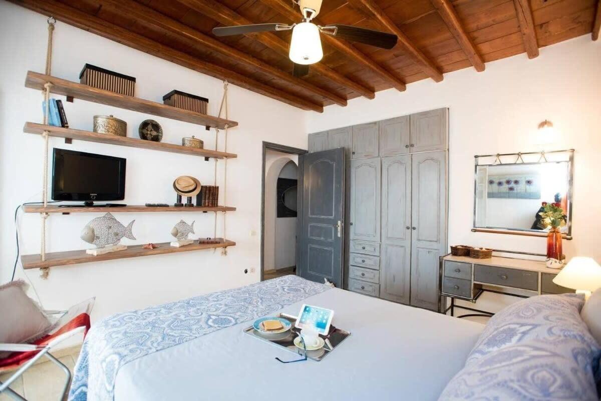 With Amazing Balcony View Of Mykonos Apartment Agios Sostis (Mykonos)