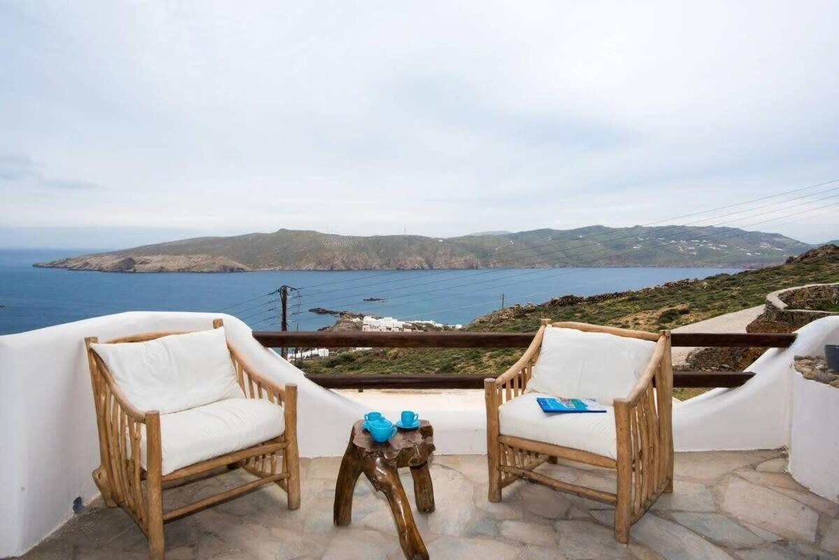 With Amazing Balcony View Of Mykonos Agios Sostis (Mykonos)